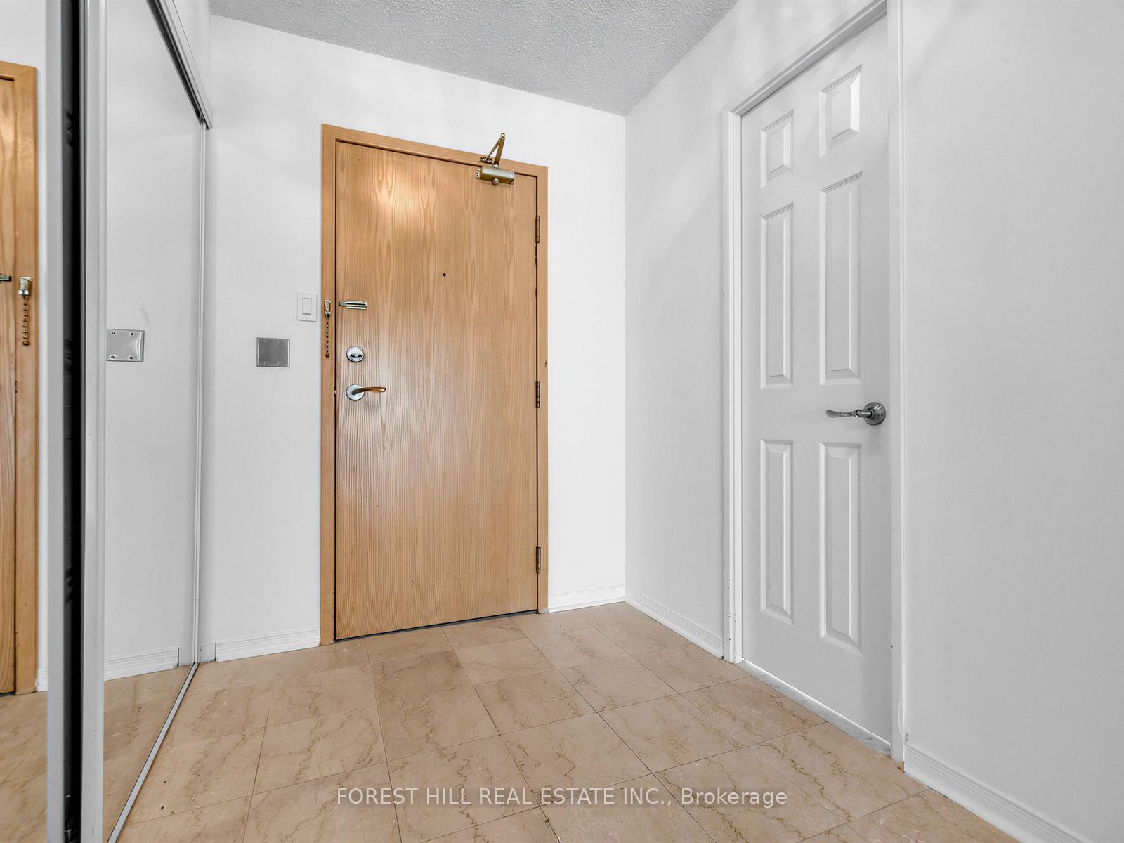 Photo 2 of Unit 306, 7905 Bayview Avenue, Markham, Aileen-Willowbrook — HOMEH
