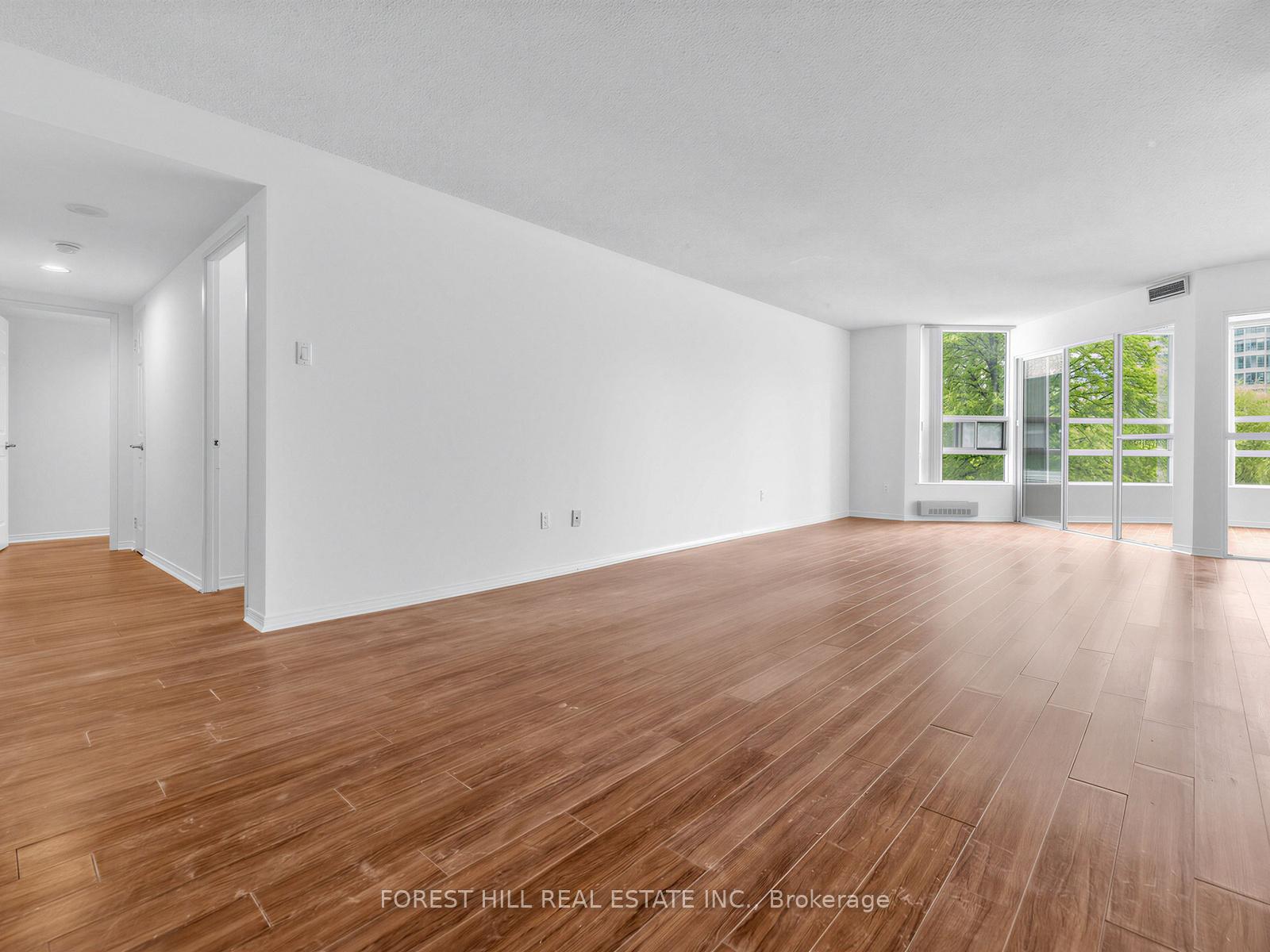 Photo 3 of Unit 306, 7905 Bayview Avenue, Markham, Aileen-Willowbrook — HOMEH