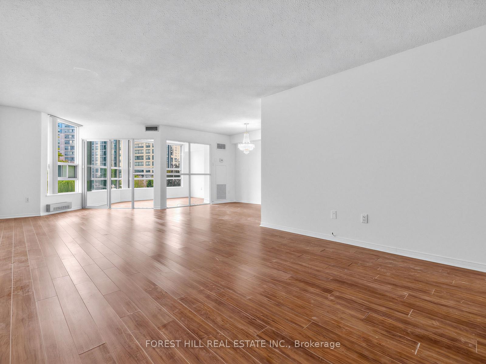 Photo 5 of Unit 306, 7905 Bayview Avenue, Markham, Aileen-Willowbrook — HOMEH