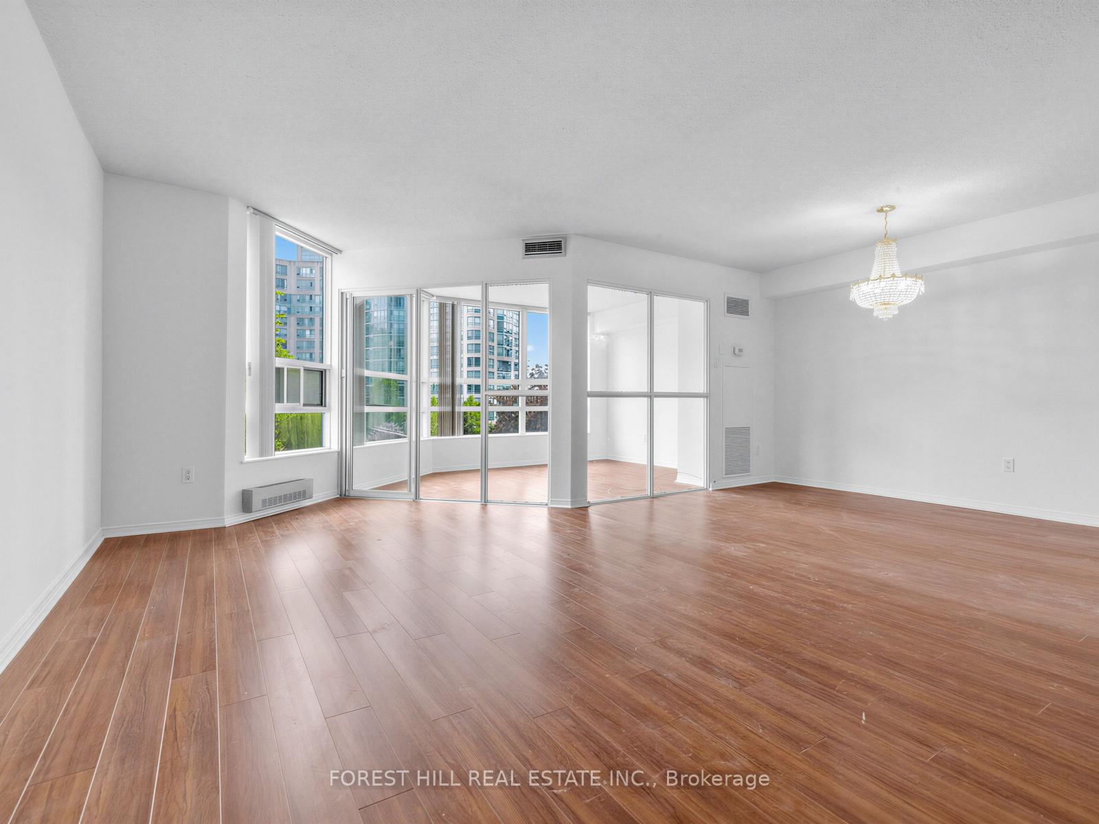 Photo 6 of Unit 306, 7905 Bayview Avenue, Markham, Aileen-Willowbrook — HOMEH