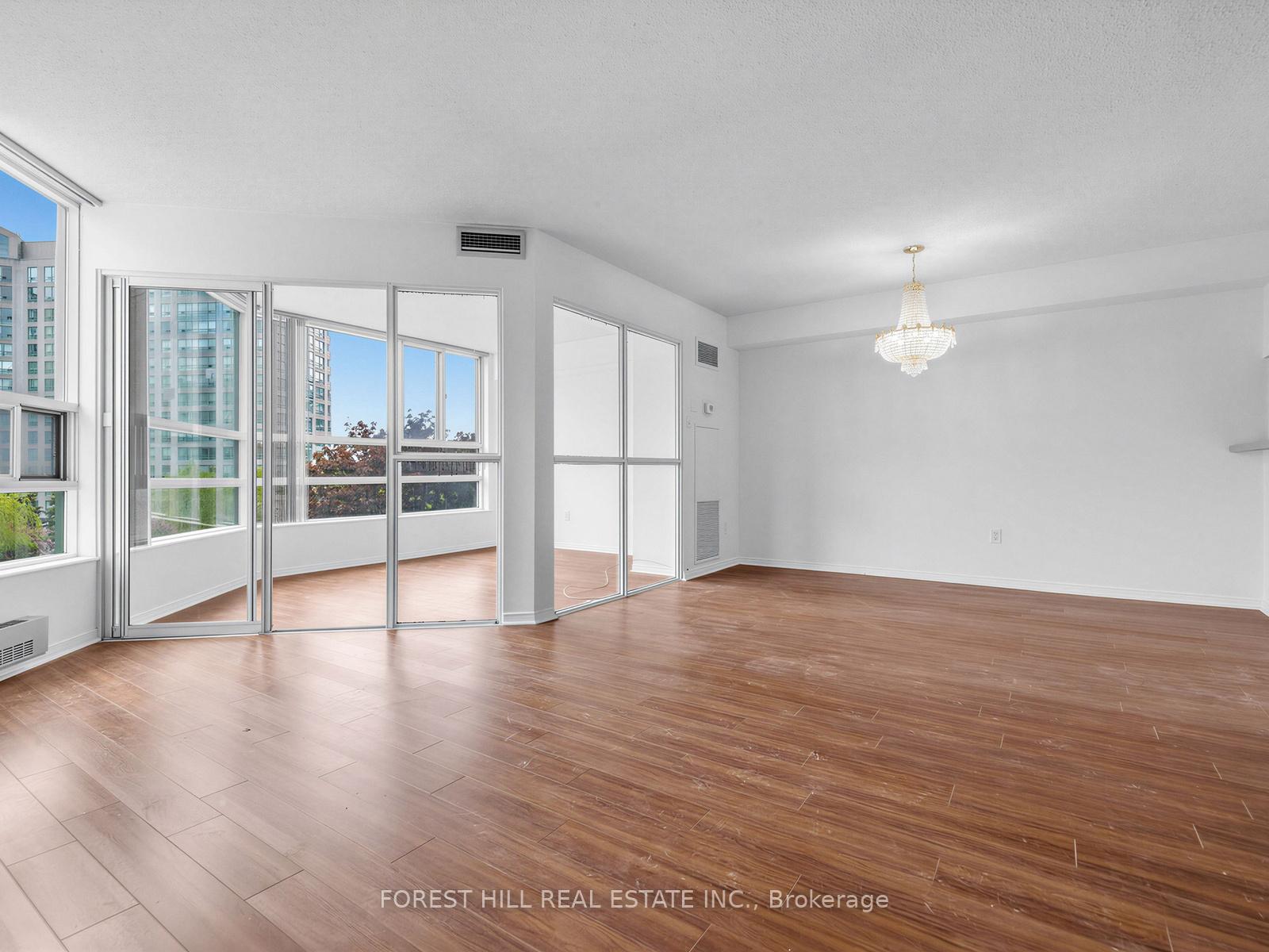 Photo 7 of Unit 306, 7905 Bayview Avenue, Markham, Aileen-Willowbrook — HOMEH
