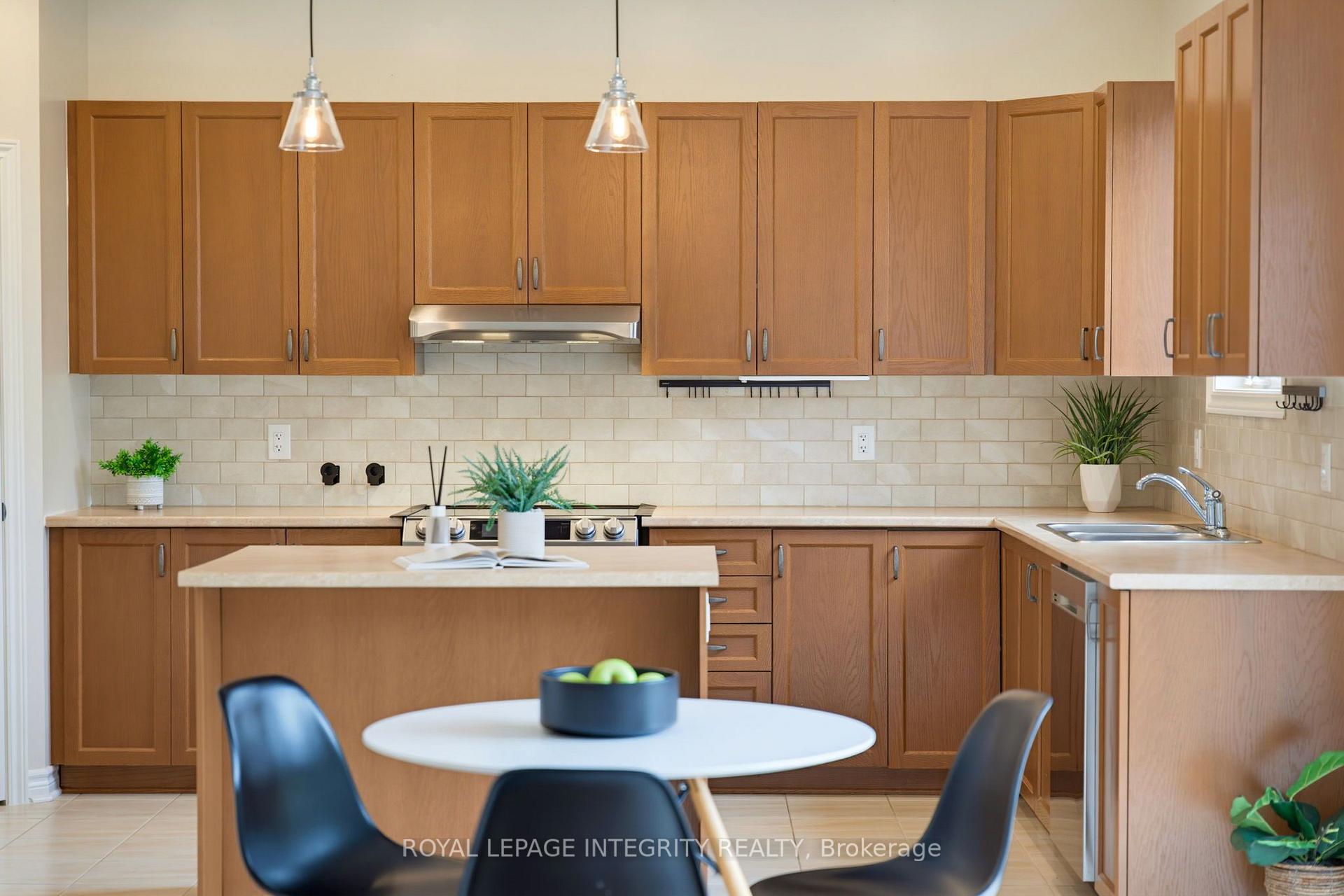 Photo 19 of 127 Hickstead Way, Ottawa, Stittsville (South) — HOMEH