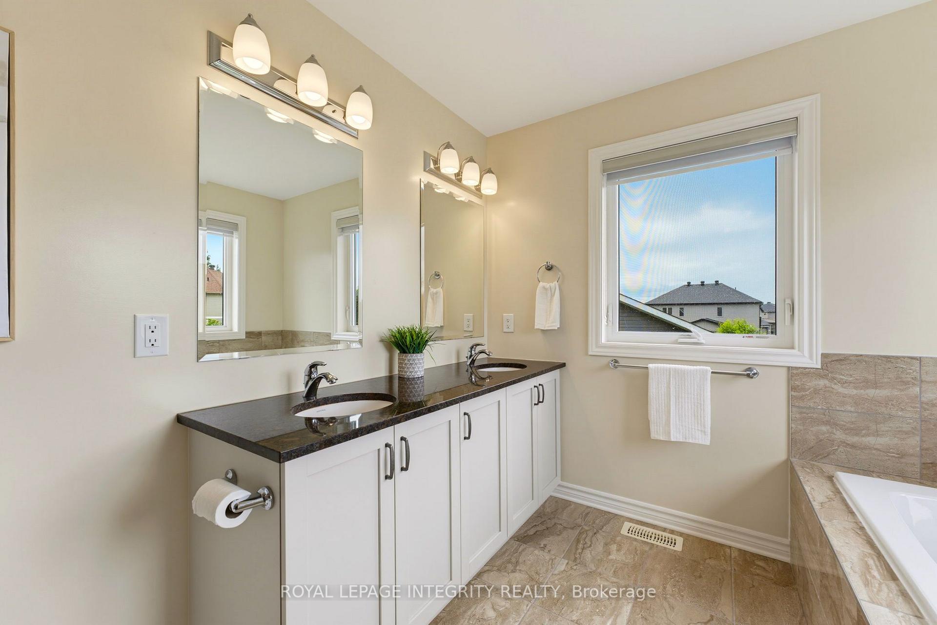 Photo 32 of 127 Hickstead Way, Ottawa, Stittsville (South) — HOMEH