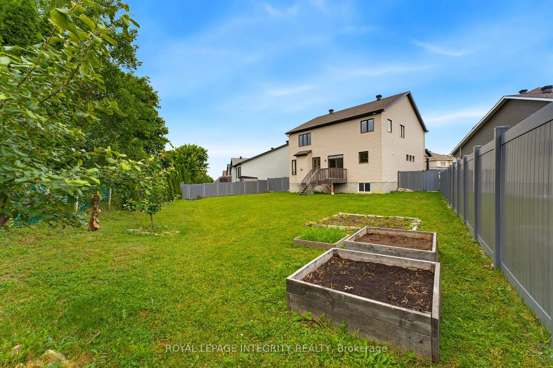 Photo 44 of 127 Hickstead Way, Ottawa, Stittsville (South) — HOMEH
