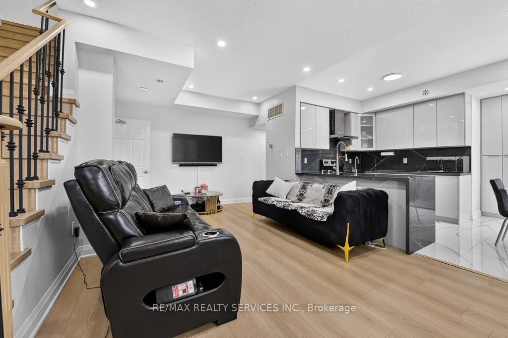 Photo 7 of Unit 15, 180 Howden Boulevard, Brampton, Westgate — HOMEH