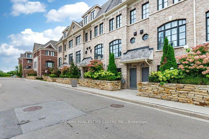 Photo 3 of Unit 23, 2034 Queensborough Gate, Mississauga, Erin Mills — HOMEH