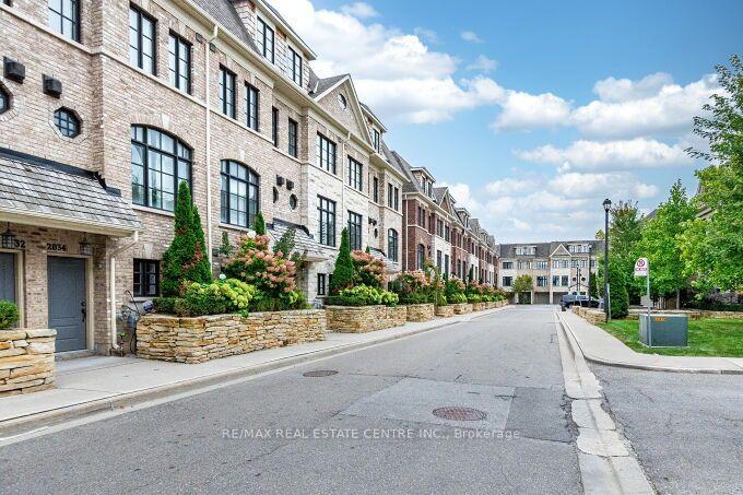 Photo 6 of Unit 23, 2034 Queensborough Gate, Mississauga, Erin Mills — HOMEH