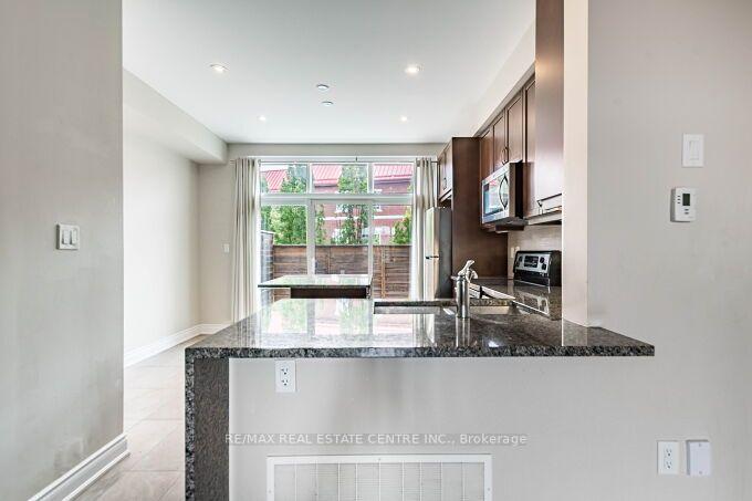 Photo 34 of Unit 23, 2034 Queensborough Gate, Mississauga, Erin Mills — HOMEH
