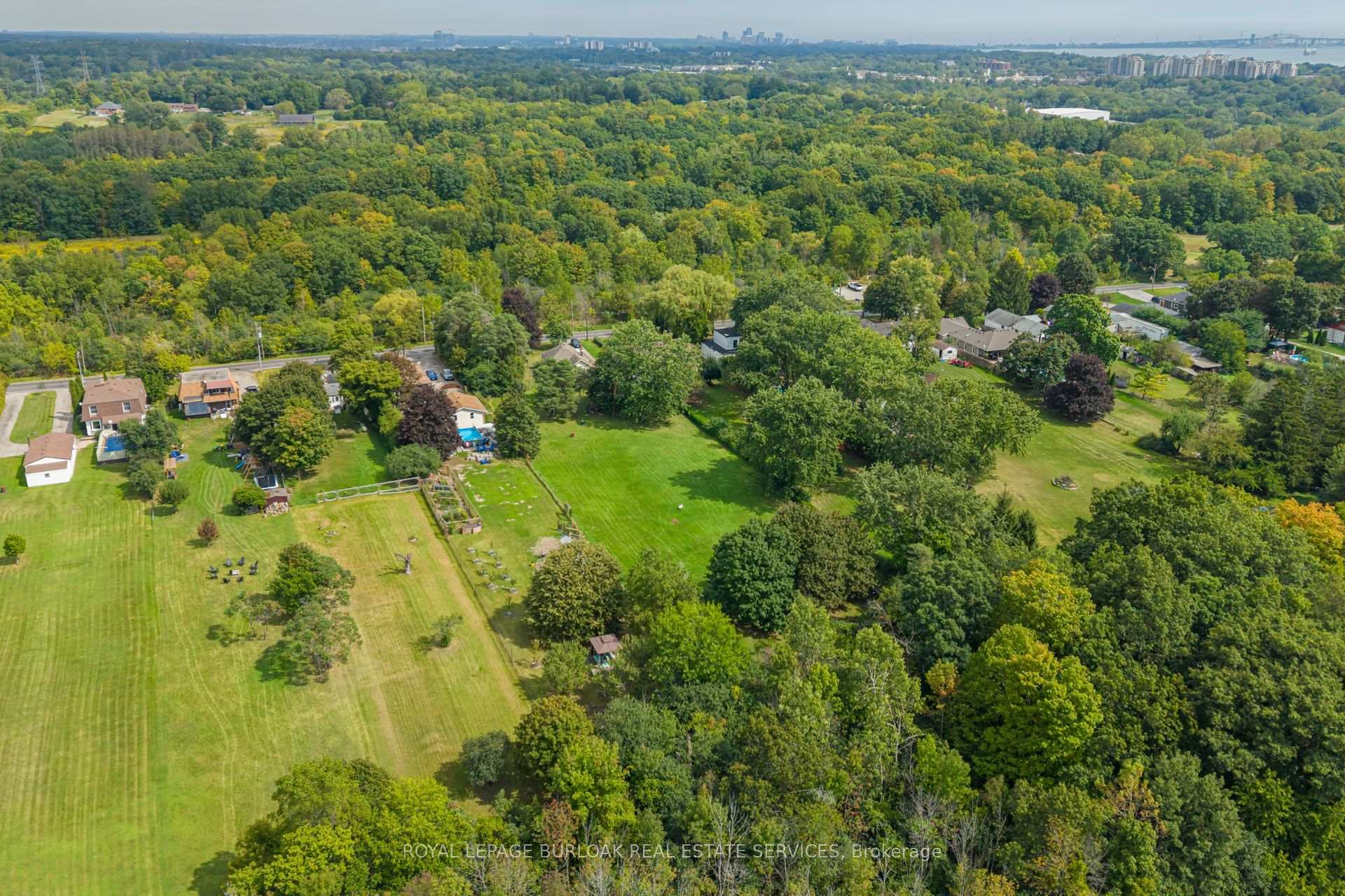 Photo 15 of 1412 Old York Road, Burlington, Grindstone — HOMEH