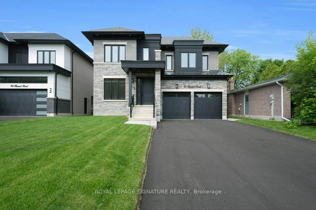 Photo 2 of 92 Howard Road, Newmarket, Huron Heights-Leslie Valley — HOMEH