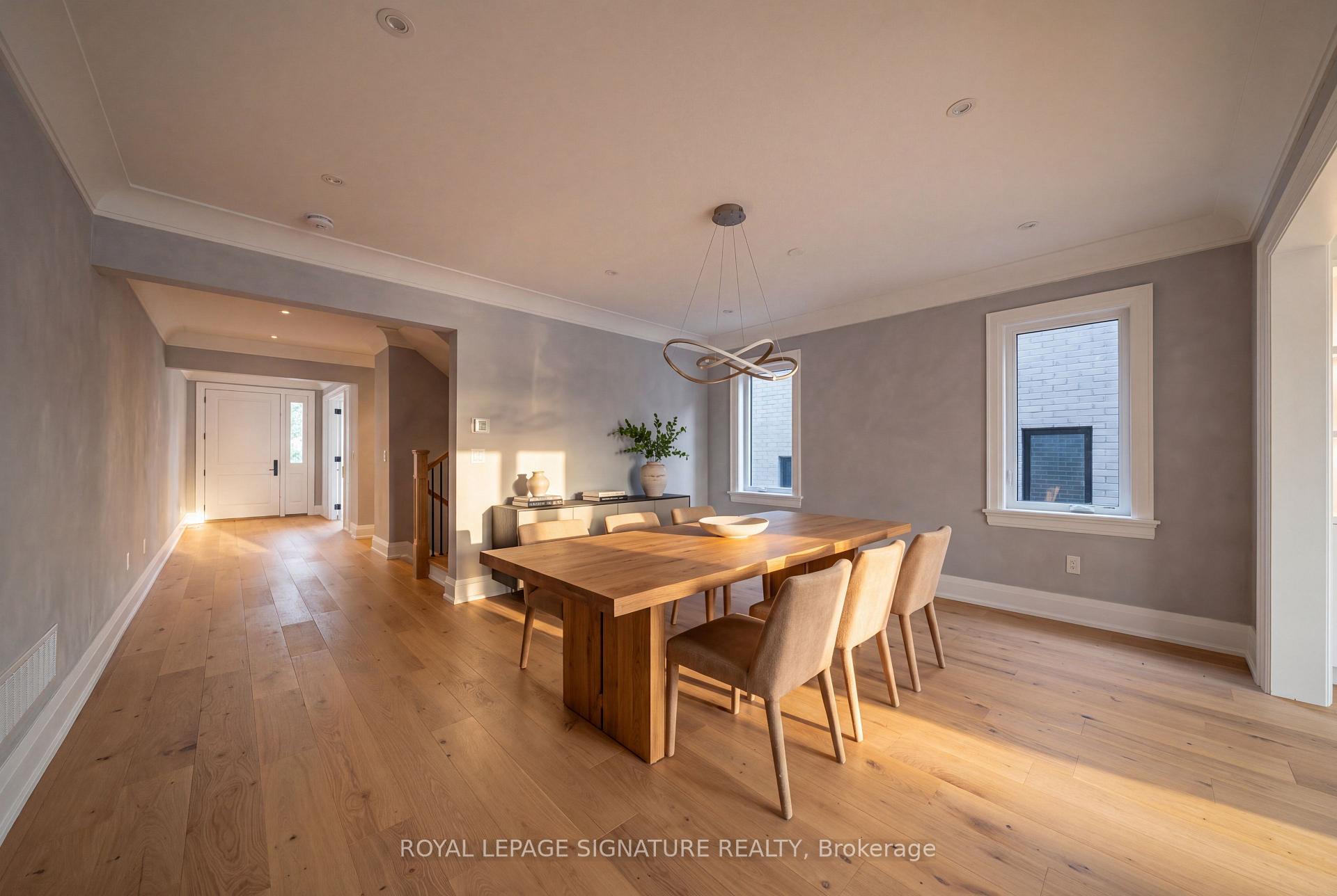 Photo 5 of 92 Howard Road, Newmarket, Huron Heights-Leslie Valley — HOMEH