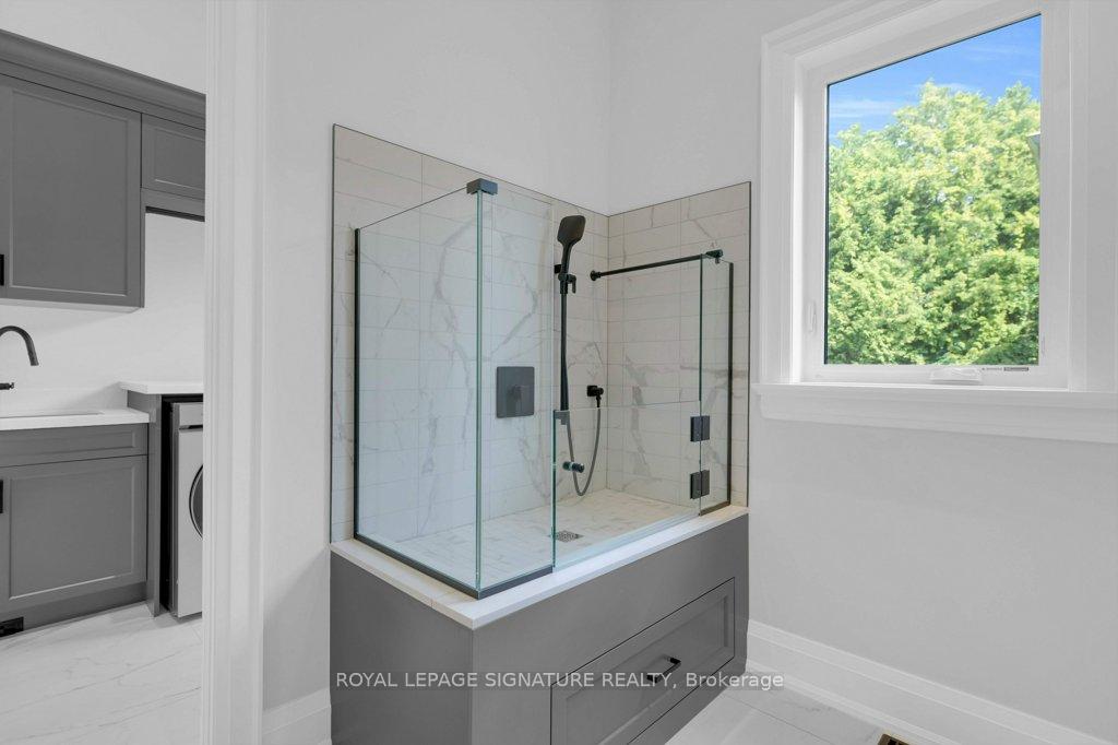 Photo 13 of 92 Howard Road, Newmarket, Huron Heights-Leslie Valley — HOMEH