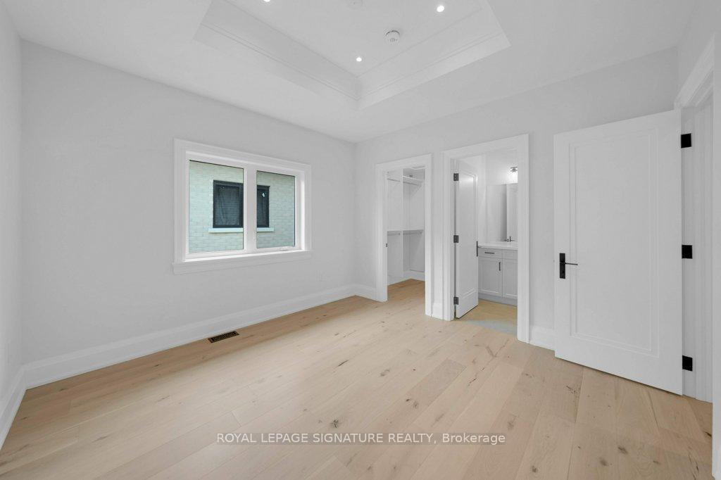 Photo 24 of 92 Howard Road, Newmarket, Huron Heights-Leslie Valley — HOMEH