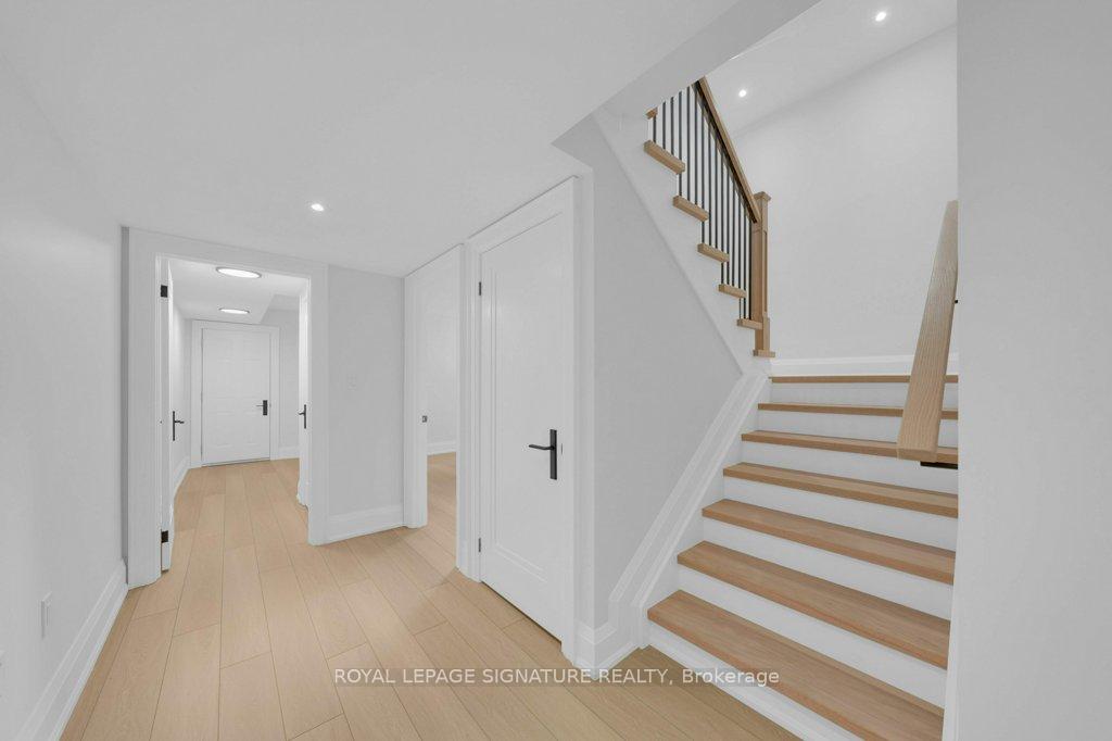 Photo 35 of 92 Howard Road, Newmarket, Huron Heights-Leslie Valley — HOMEH