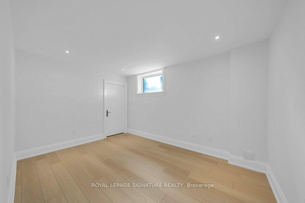 Photo 41 of 92 Howard Road, Newmarket, Huron Heights-Leslie Valley — HOMEH
