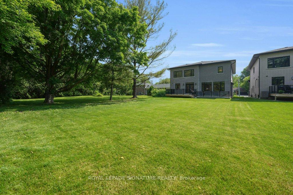 Photo 42 of 92 Howard Road, Newmarket, Huron Heights-Leslie Valley — HOMEH