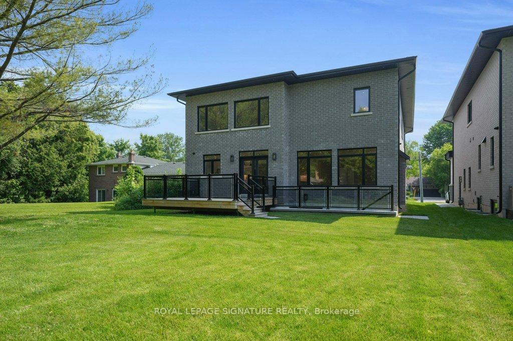 Photo 43 of 92 Howard Road, Newmarket, Huron Heights-Leslie Valley — HOMEH