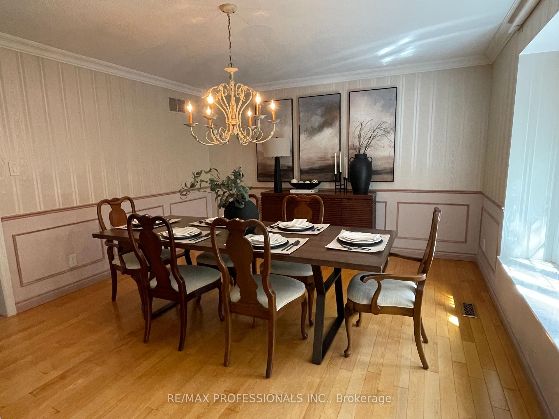Photo 11 of 60 Kingscross Drive, King, King City — HOMEH