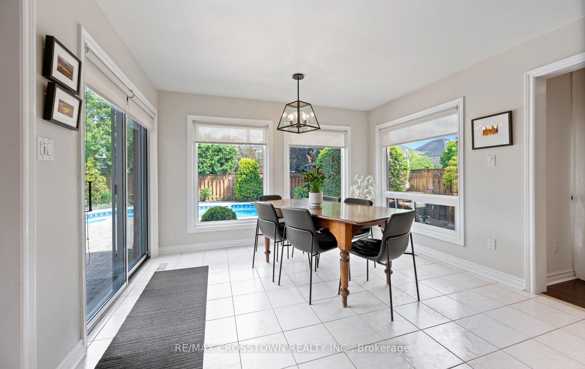 Photo 14 of 194 Caproni Drive, Vaughan, Maple — HOMEH