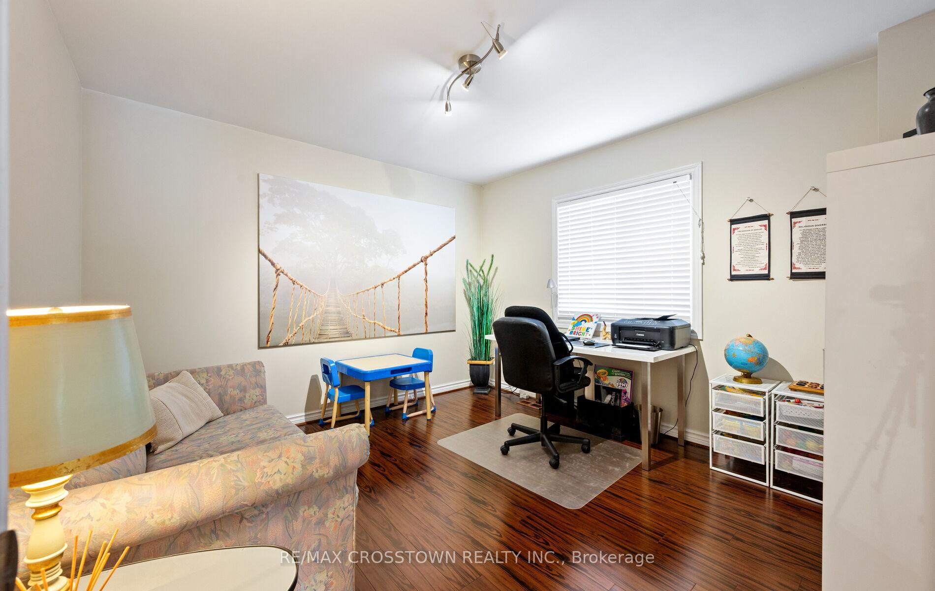 Photo 19 of 194 Caproni Drive, Vaughan, Maple — HOMEH