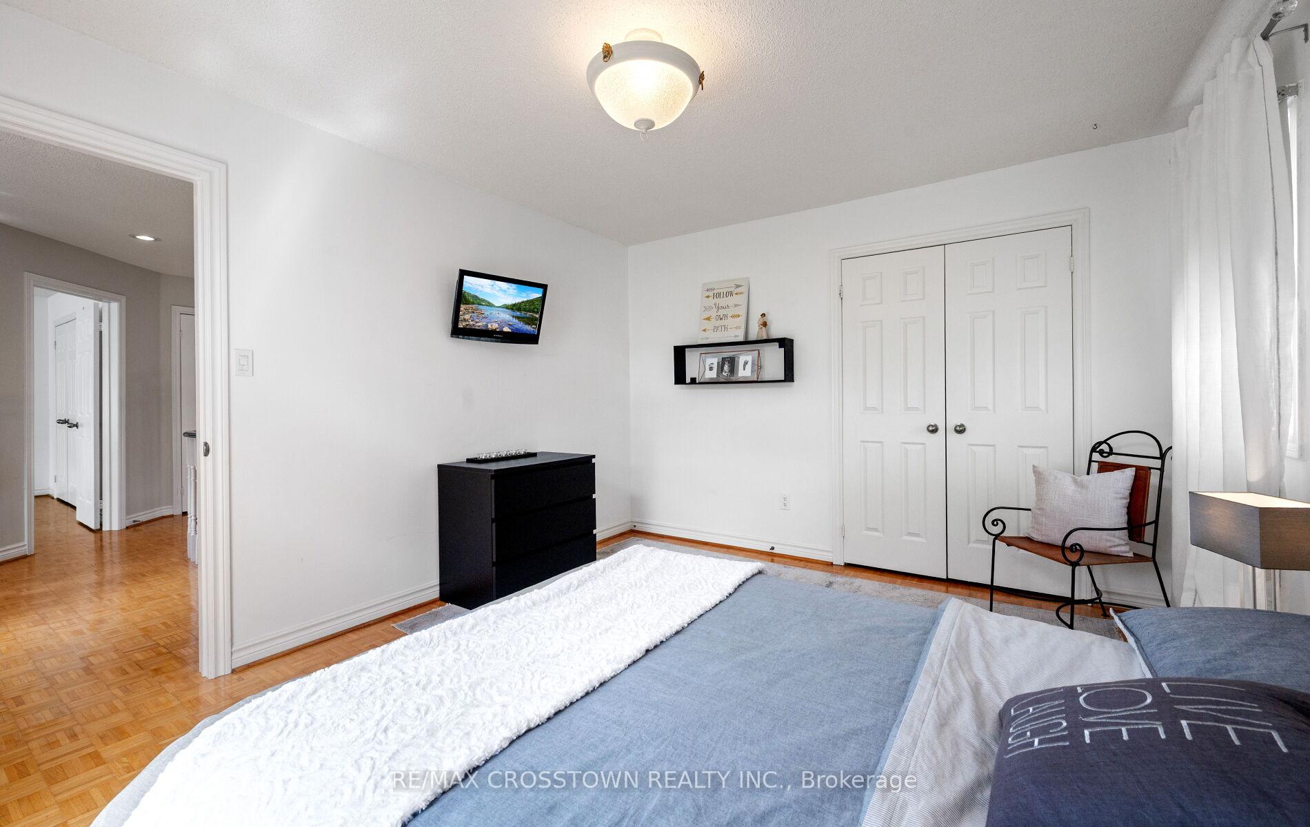 Photo 28 of 194 Caproni Drive, Vaughan, Maple — HOMEH