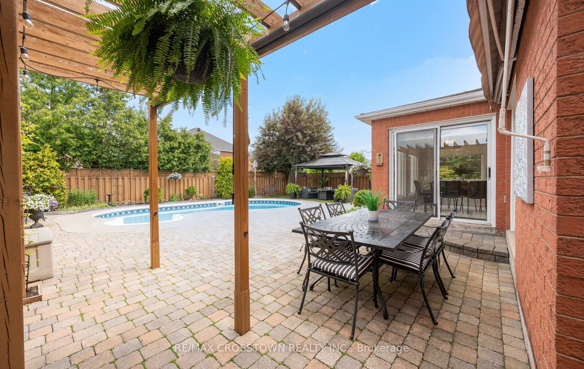 Photo 33 of 194 Caproni Drive, Vaughan, Maple — HOMEH
