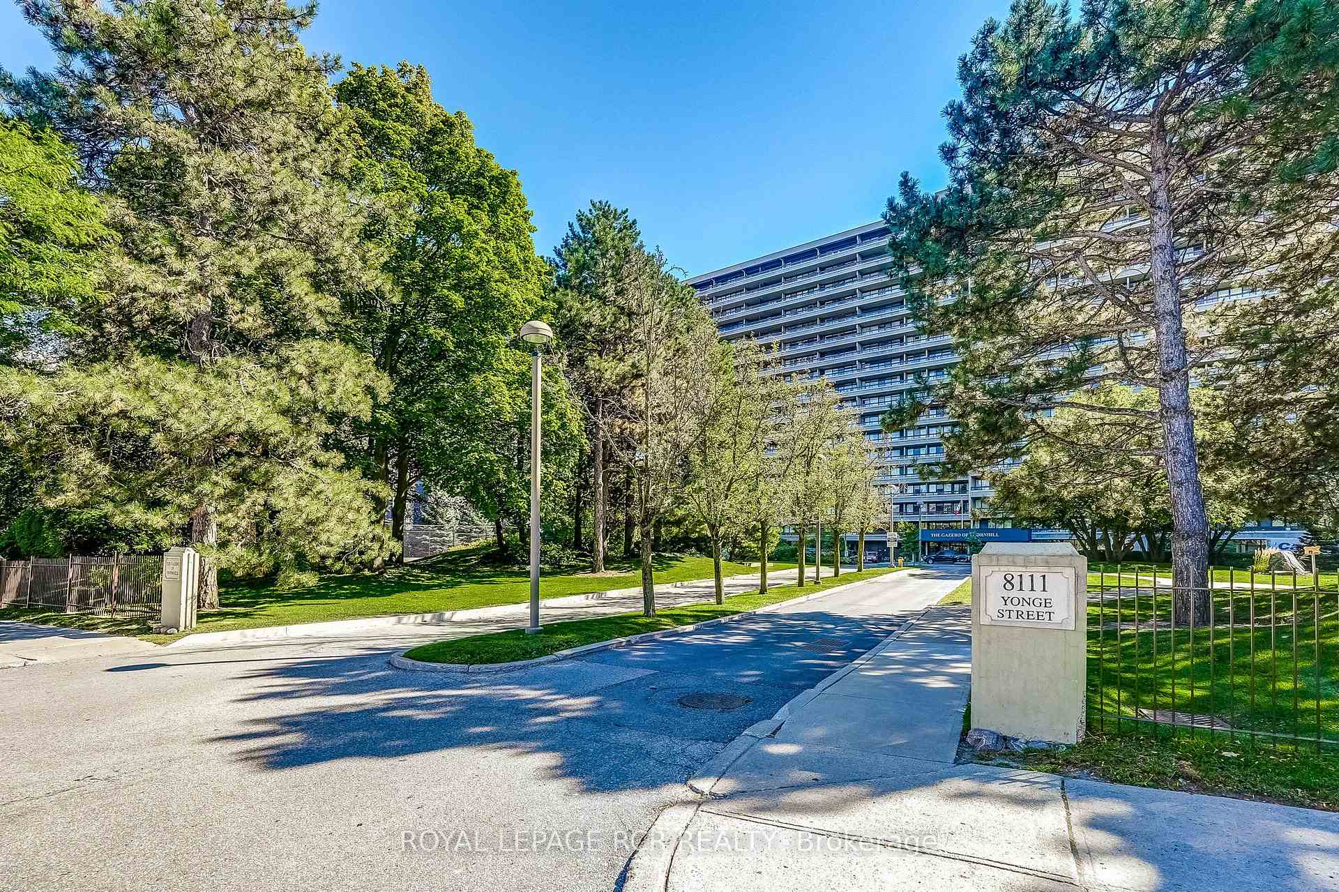 Photo 1 of Unit 1612, 8111 Yonge Street, Markham, Royal Orchard — HOMEH