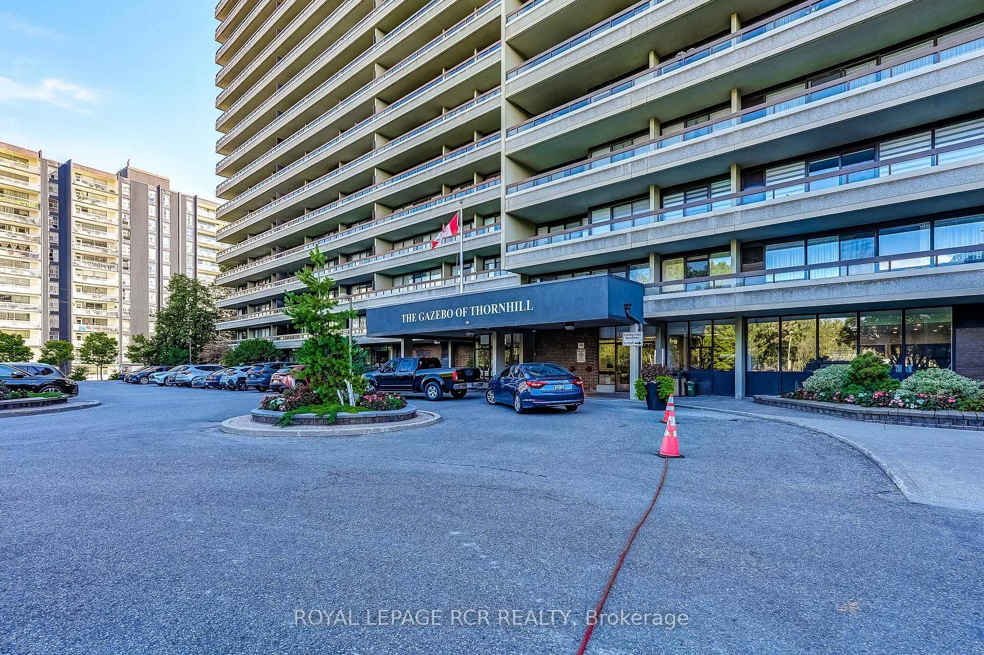 Photo 3 of Unit 1612, 8111 Yonge Street, Markham, Royal Orchard — HOMEH