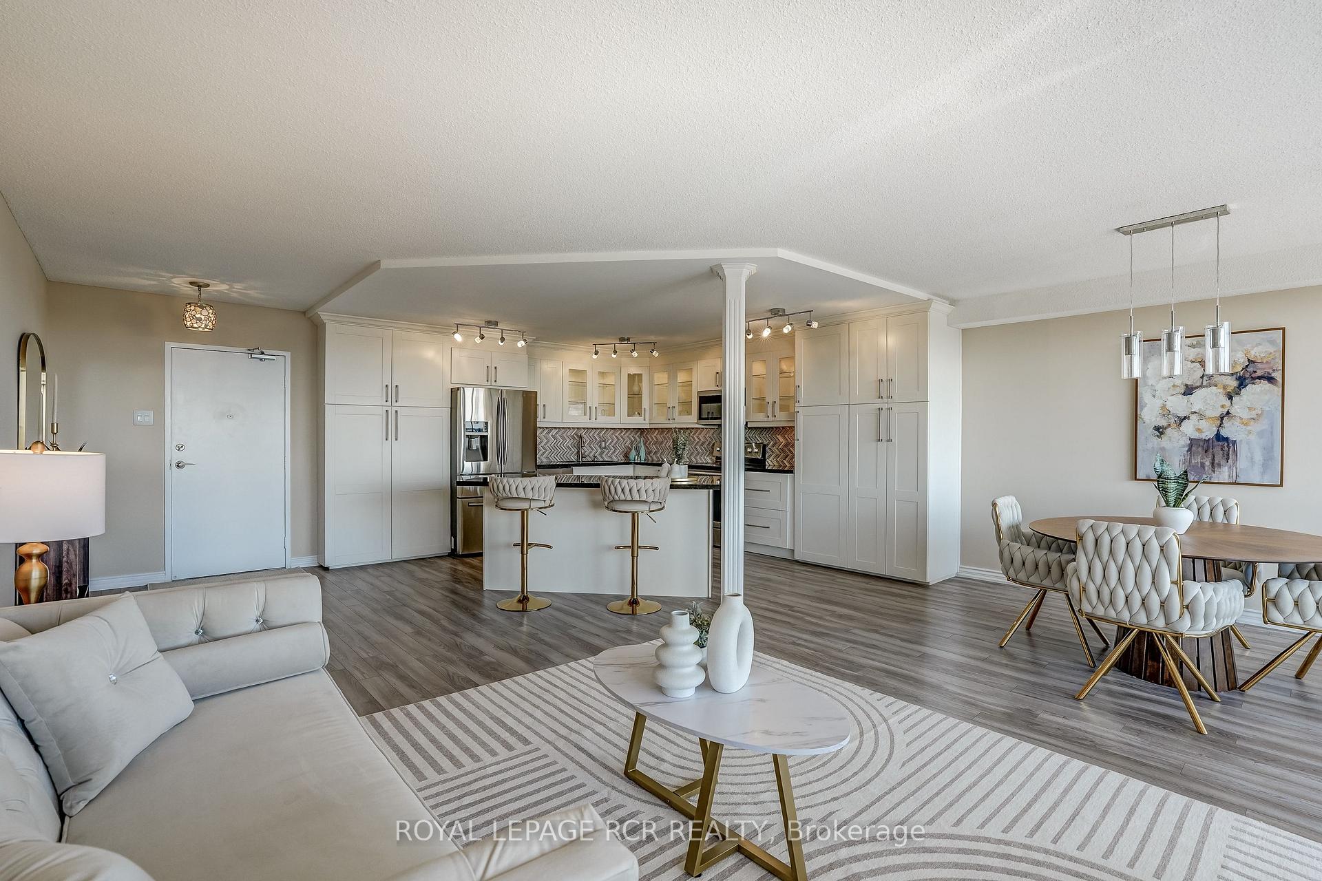 Photo 18 of Unit 1612, 8111 Yonge Street, Markham, Royal Orchard — HOMEH