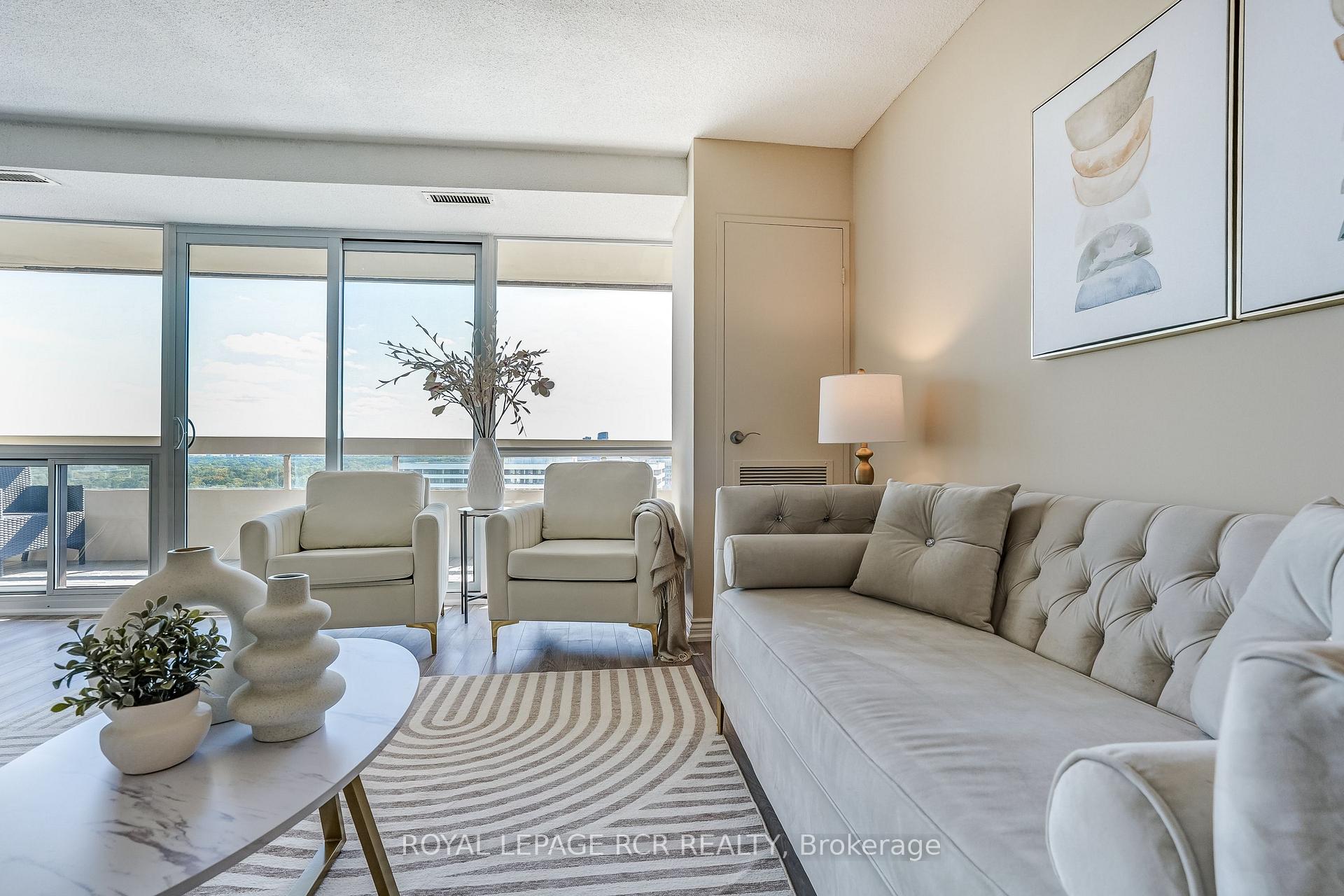 Photo 19 of Unit 1612, 8111 Yonge Street, Markham, Royal Orchard — HOMEH