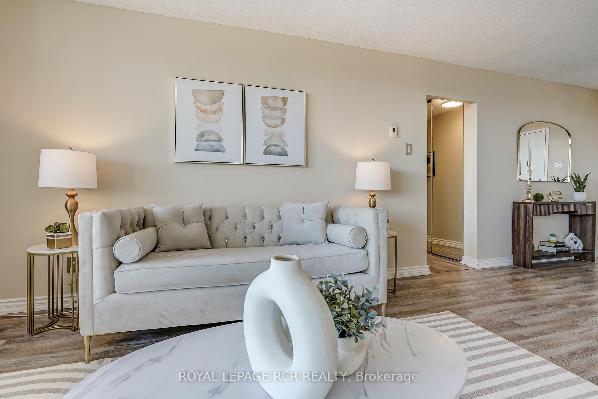 Photo 21 of Unit 1612, 8111 Yonge Street, Markham, Royal Orchard — HOMEH