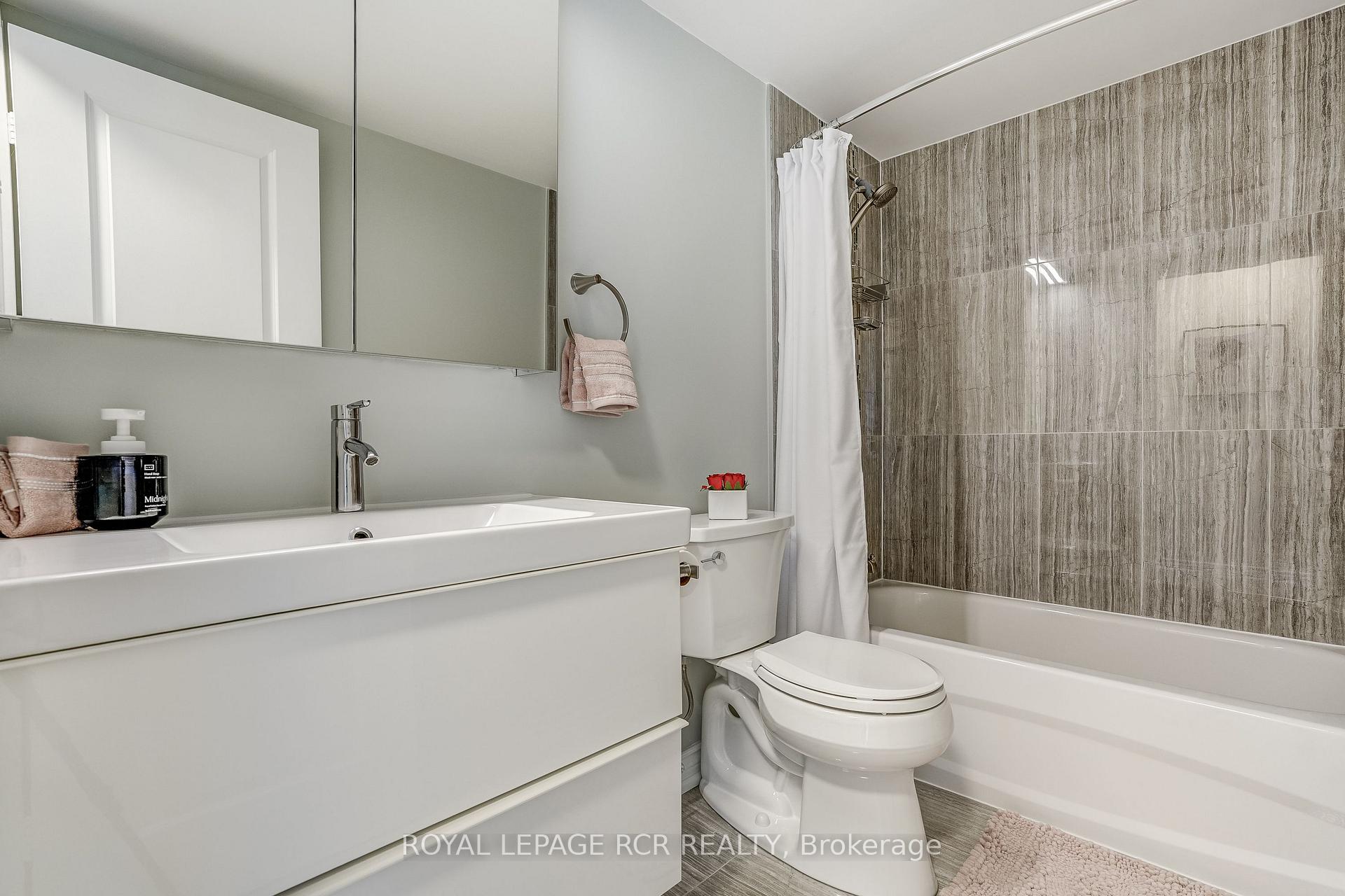 Photo 26 of Unit 1612, 8111 Yonge Street, Markham, Royal Orchard — HOMEH