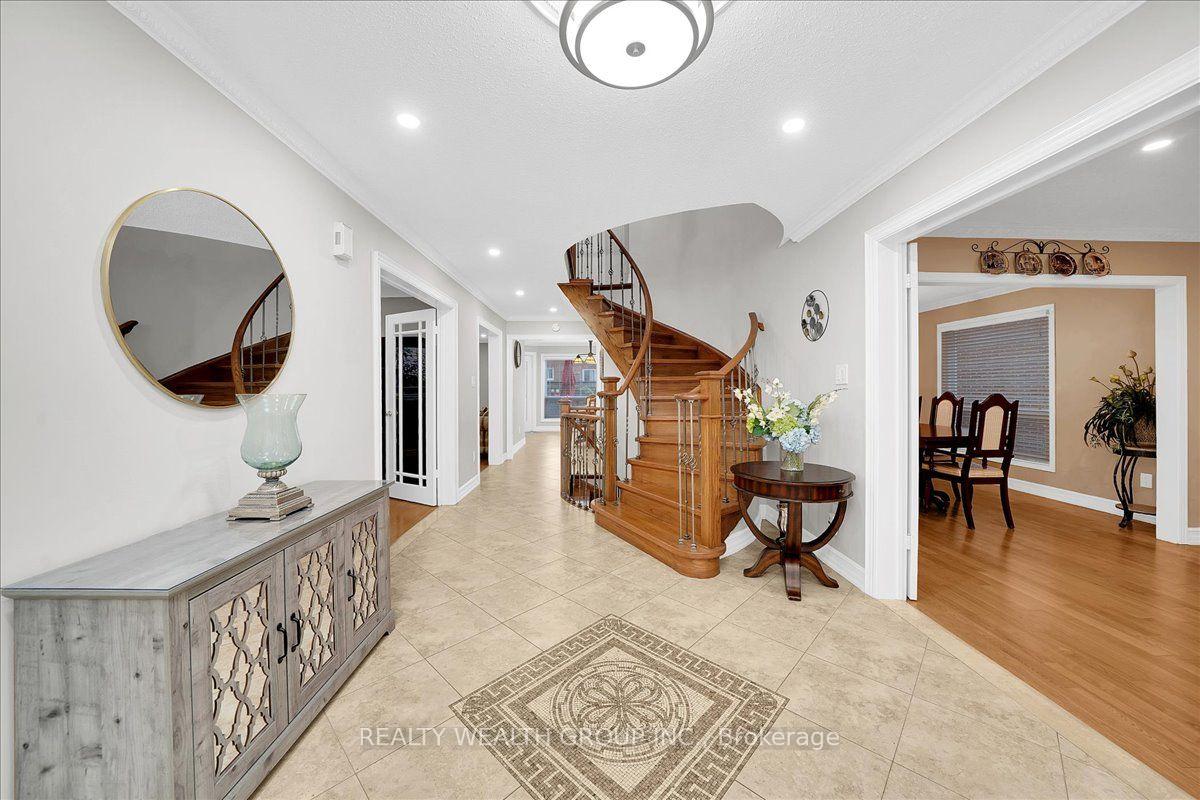 Photo 5 of 1576 Saugeen Drive, Pickering, Amberlea — HOMEH