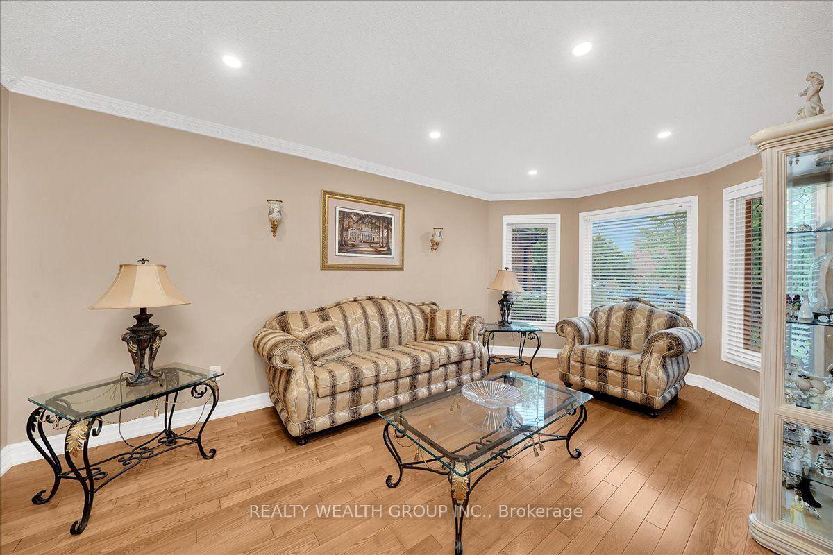 Photo 7 of 1576 Saugeen Drive, Pickering, Amberlea — HOMEH