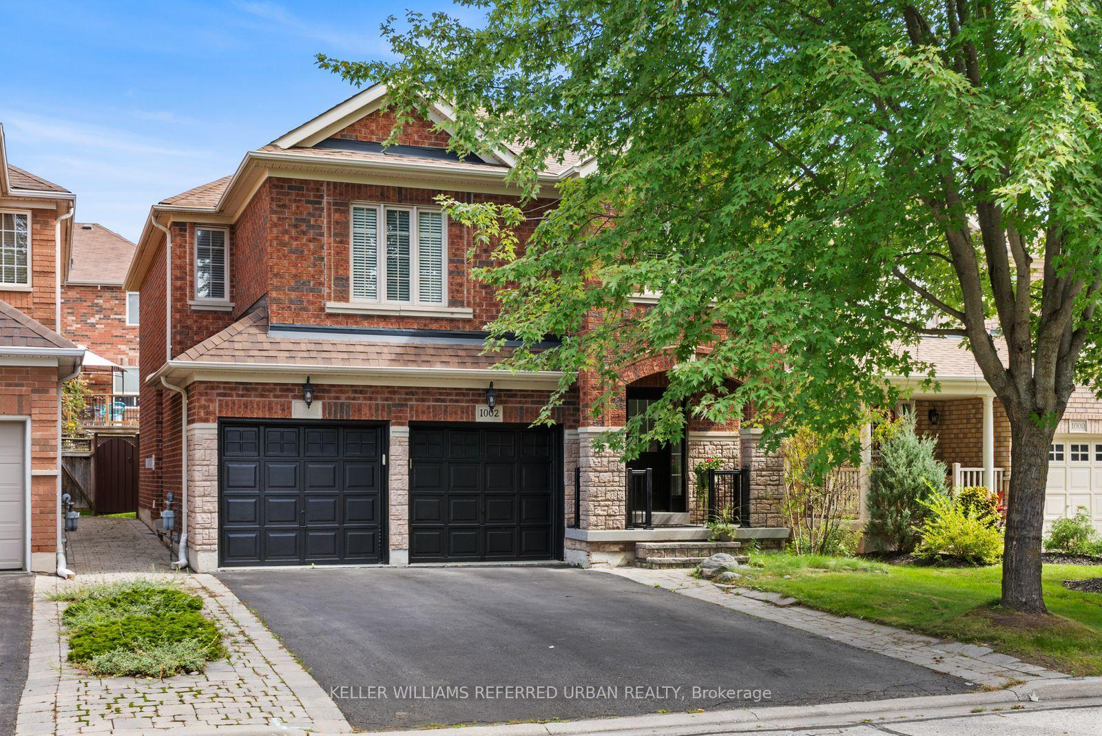 Photo 2 of 1002 Oaktree Crescent, Newmarket, Summerhill Estates — HOMEH