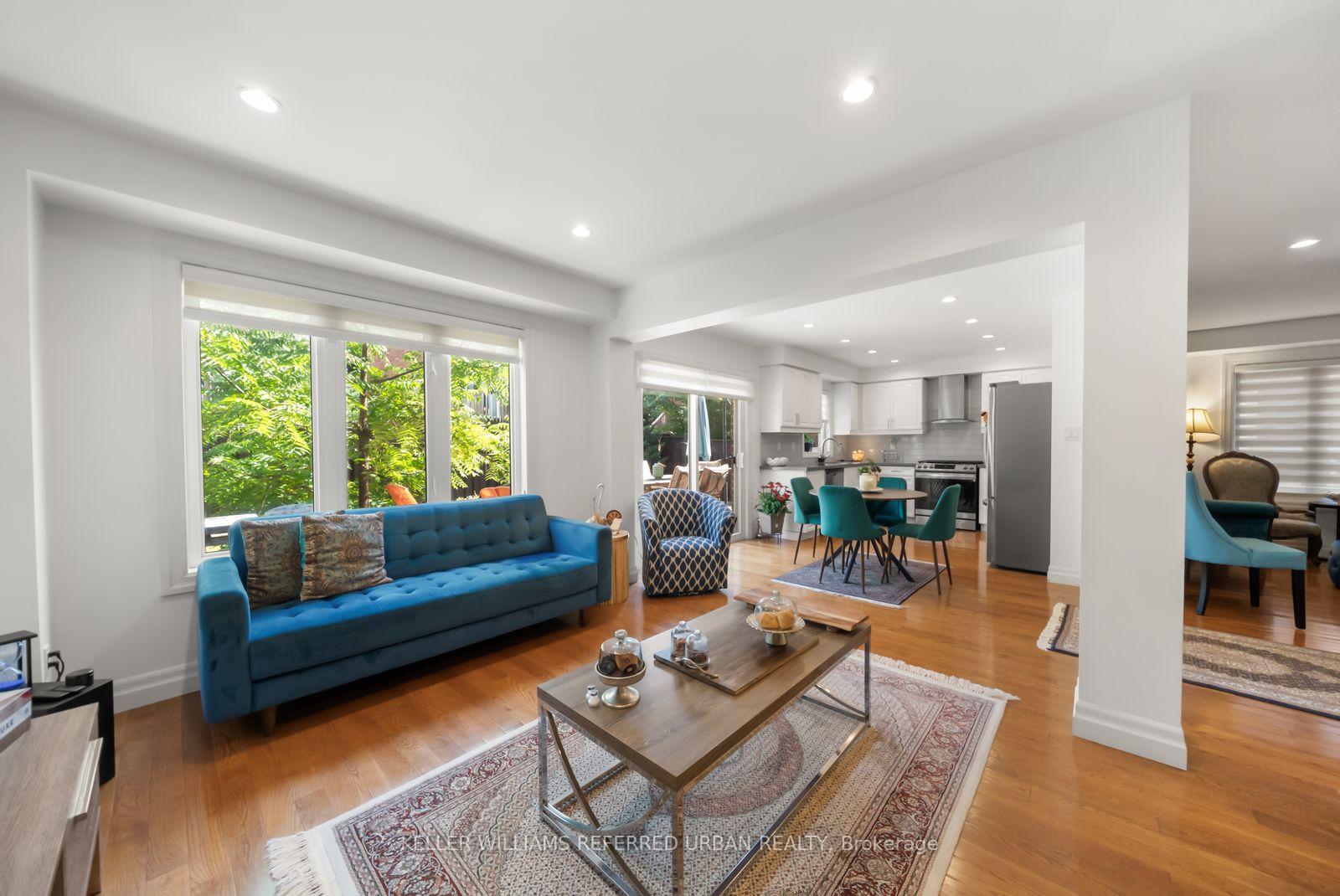 Photo 7 of 1002 Oaktree Crescent, Newmarket, Summerhill Estates — HOMEH