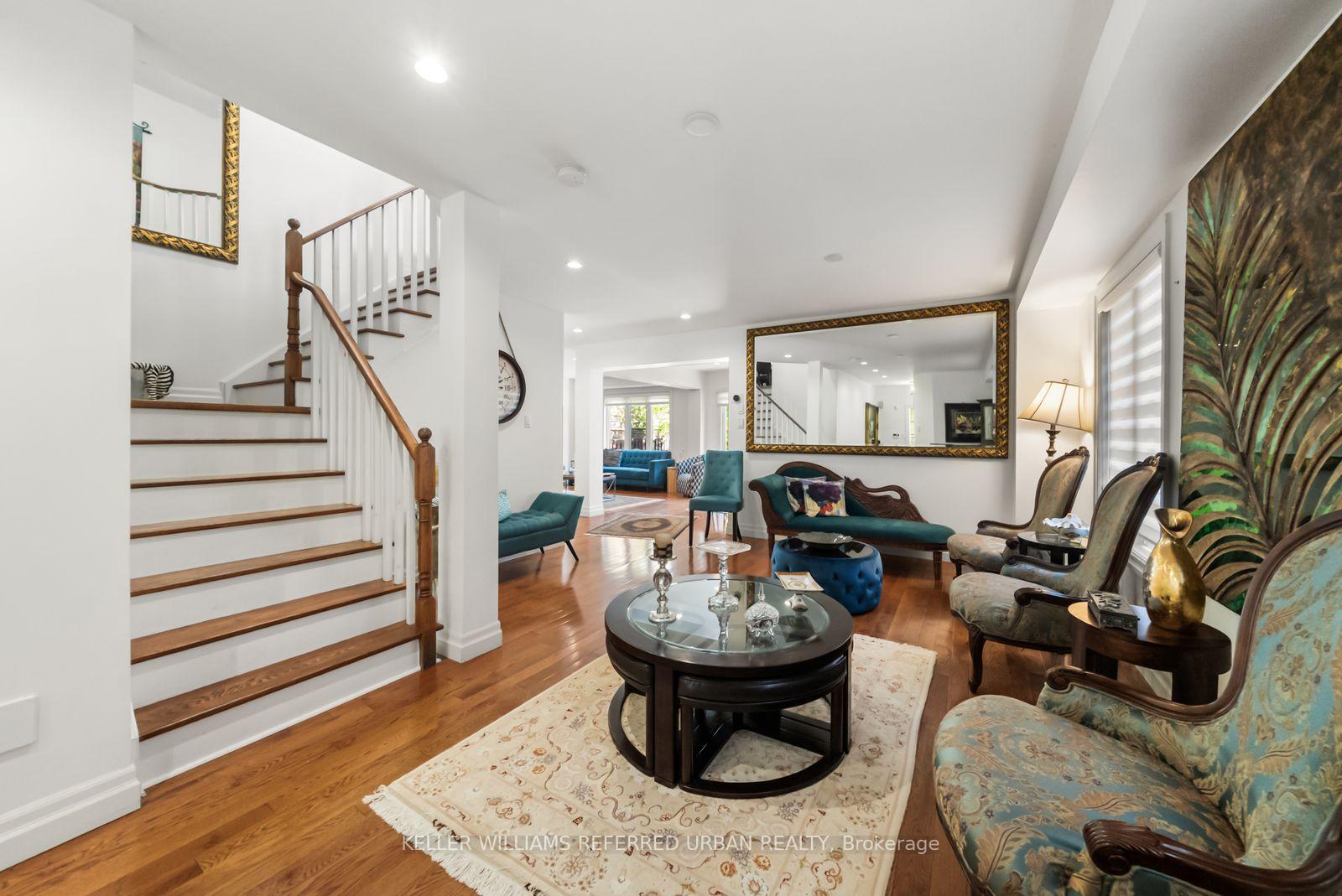 Photo 9 of 1002 Oaktree Crescent, Newmarket, Summerhill Estates — HOMEH