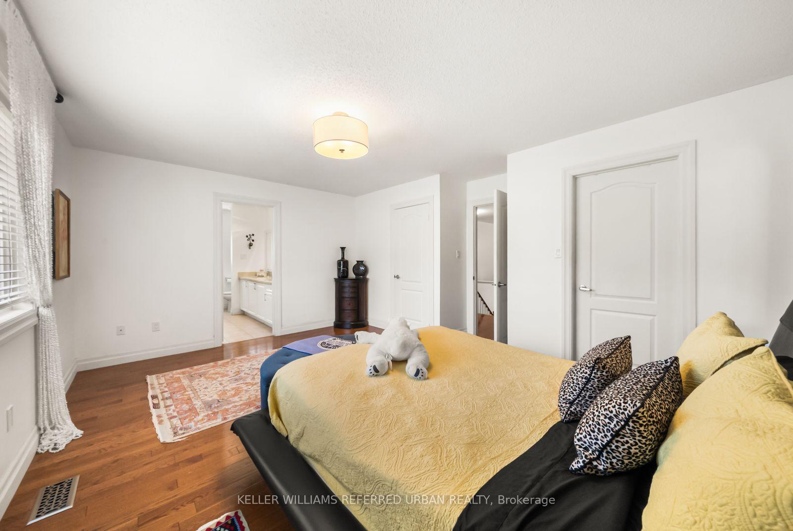 Photo 26 of 1002 Oaktree Crescent, Newmarket, Summerhill Estates — HOMEH