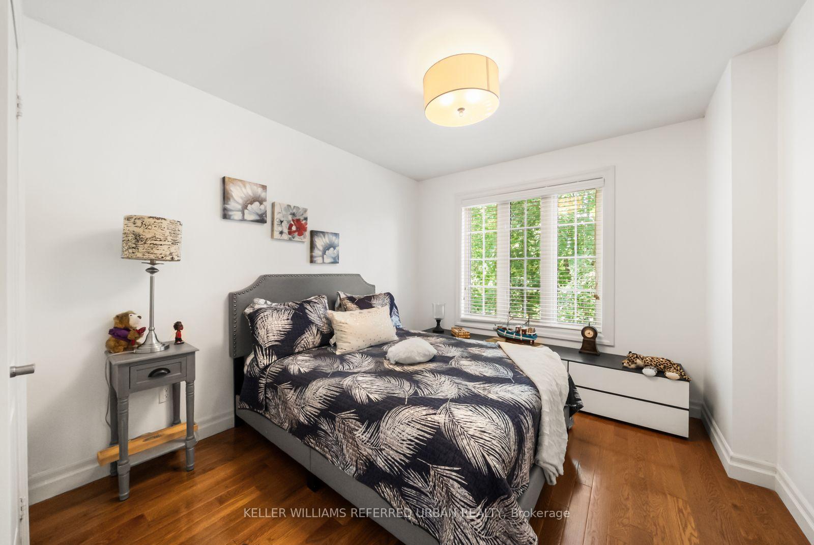 Photo 31 of 1002 Oaktree Crescent, Newmarket, Summerhill Estates — HOMEH