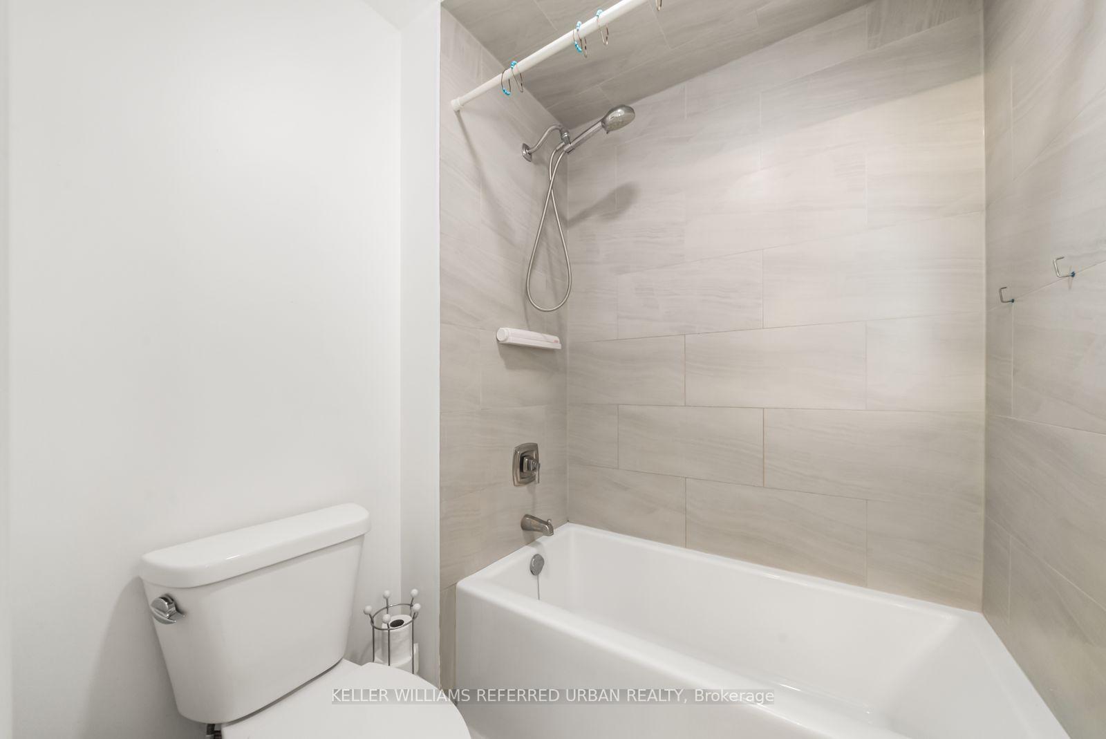 Photo 34 of 1002 Oaktree Crescent, Newmarket, Summerhill Estates — HOMEH