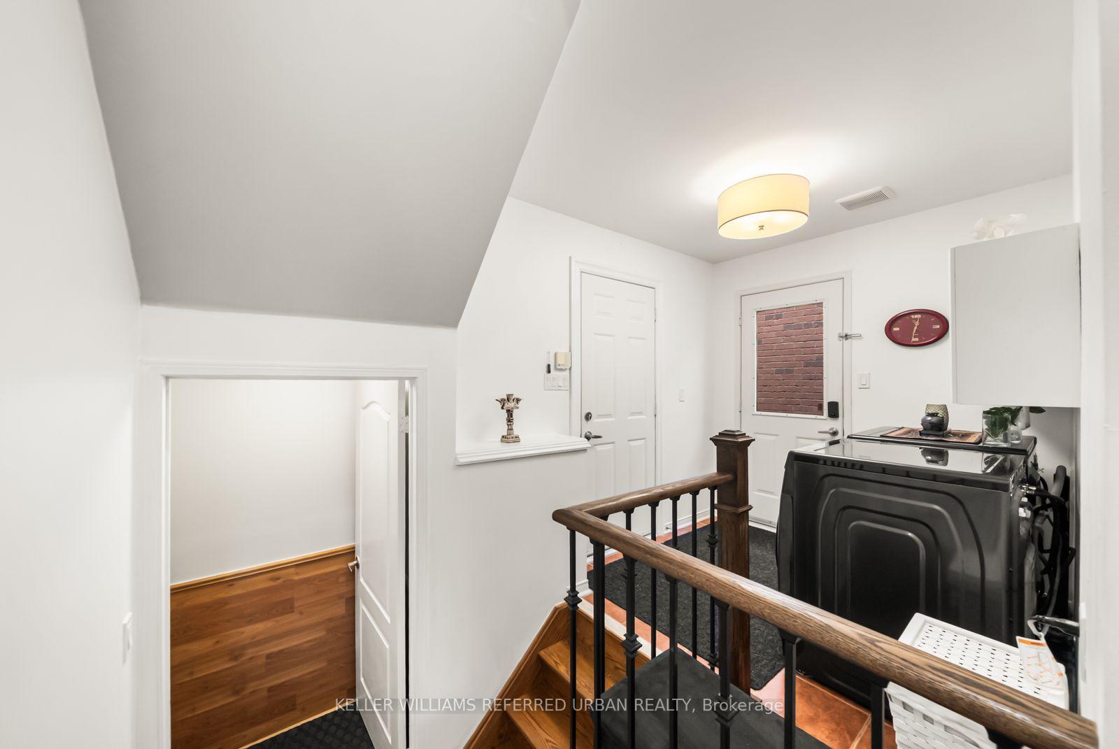 Photo 37 of 1002 Oaktree Crescent, Newmarket, Summerhill Estates — HOMEH
