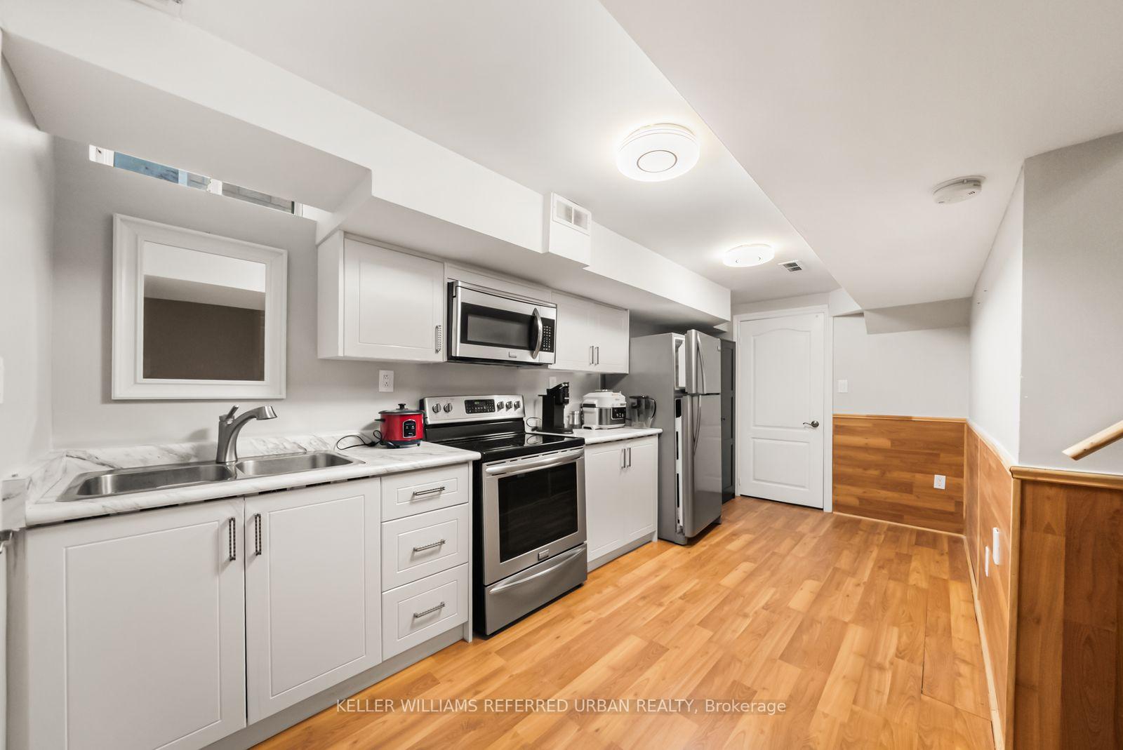 Photo 38 of 1002 Oaktree Crescent, Newmarket, Summerhill Estates — HOMEH
