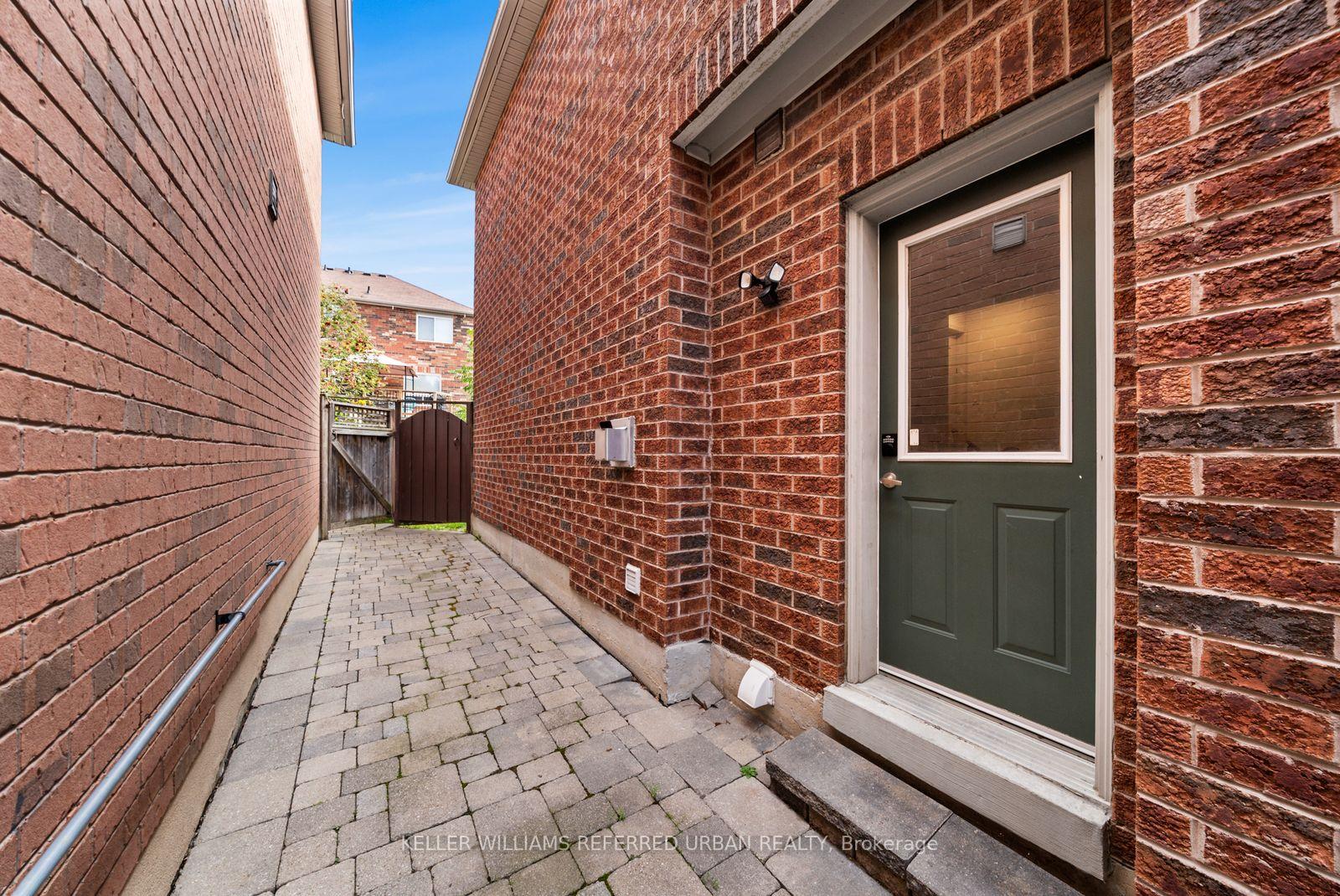 Photo 48 of 1002 Oaktree Crescent, Newmarket, Summerhill Estates — HOMEH