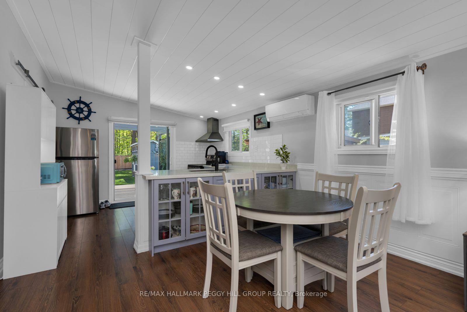 Photo 5 of 41 Laidlaw Street, Wasaga Beach — HOMEH