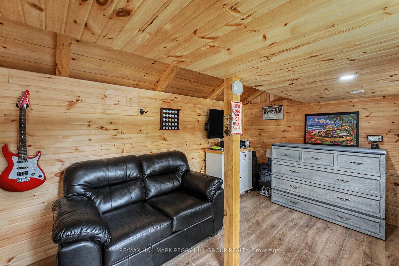 Photo 16 of 41 Laidlaw Street, Wasaga Beach — HOMEH