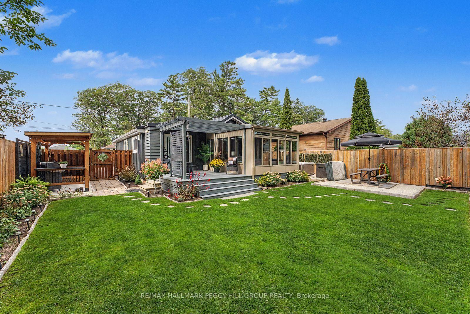 Photo 23 of 41 Laidlaw Street, Wasaga Beach — HOMEH