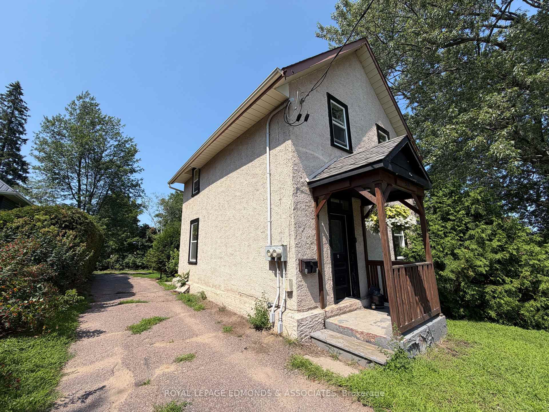 Photo 3 of 346 Trafalgar Road, Pembroke, Pembroke — HOMEH