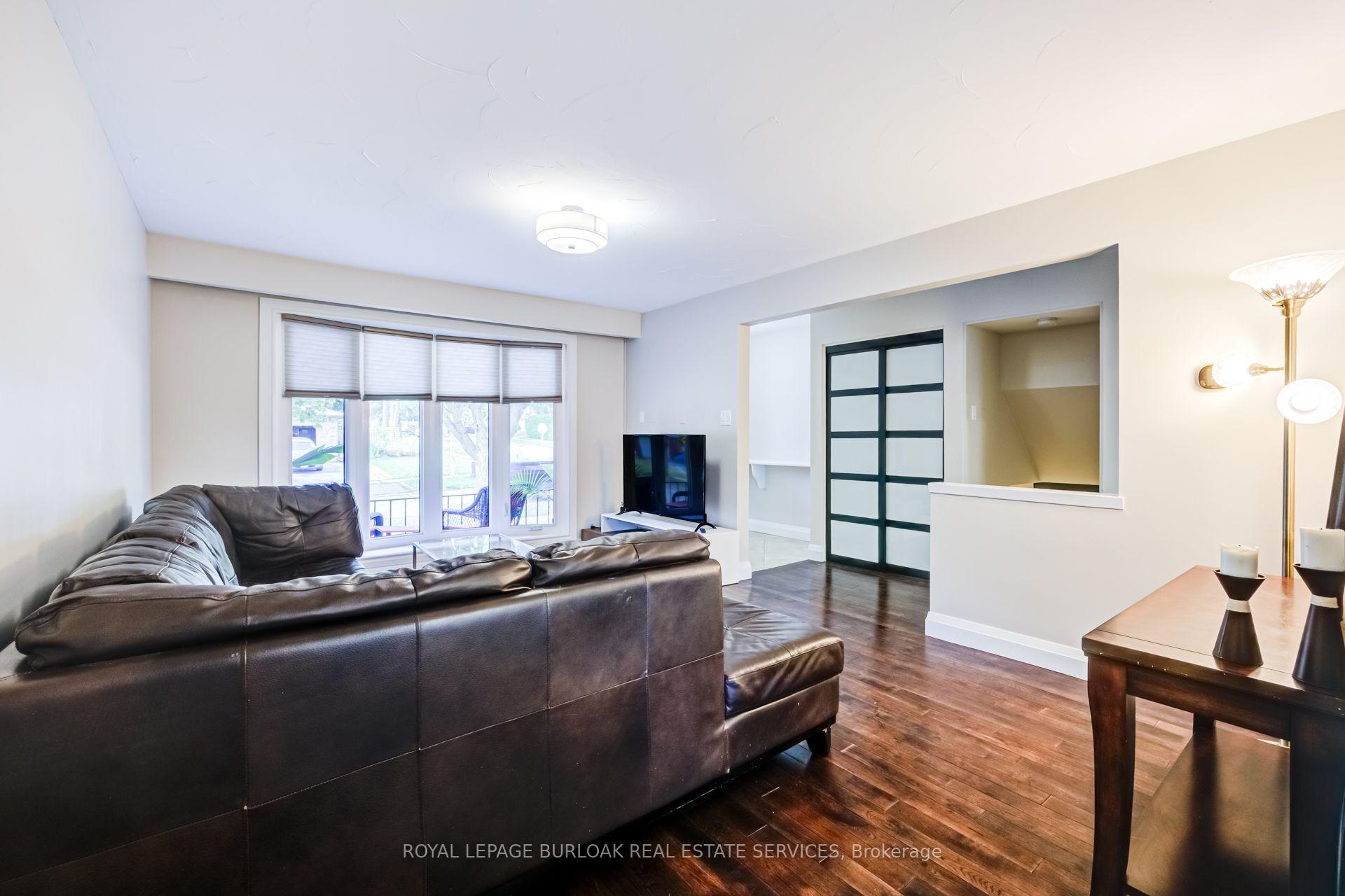 Photo 7 of 2037 Mountain Grove Avenue, Burlington, Brant Hills — HOMEH