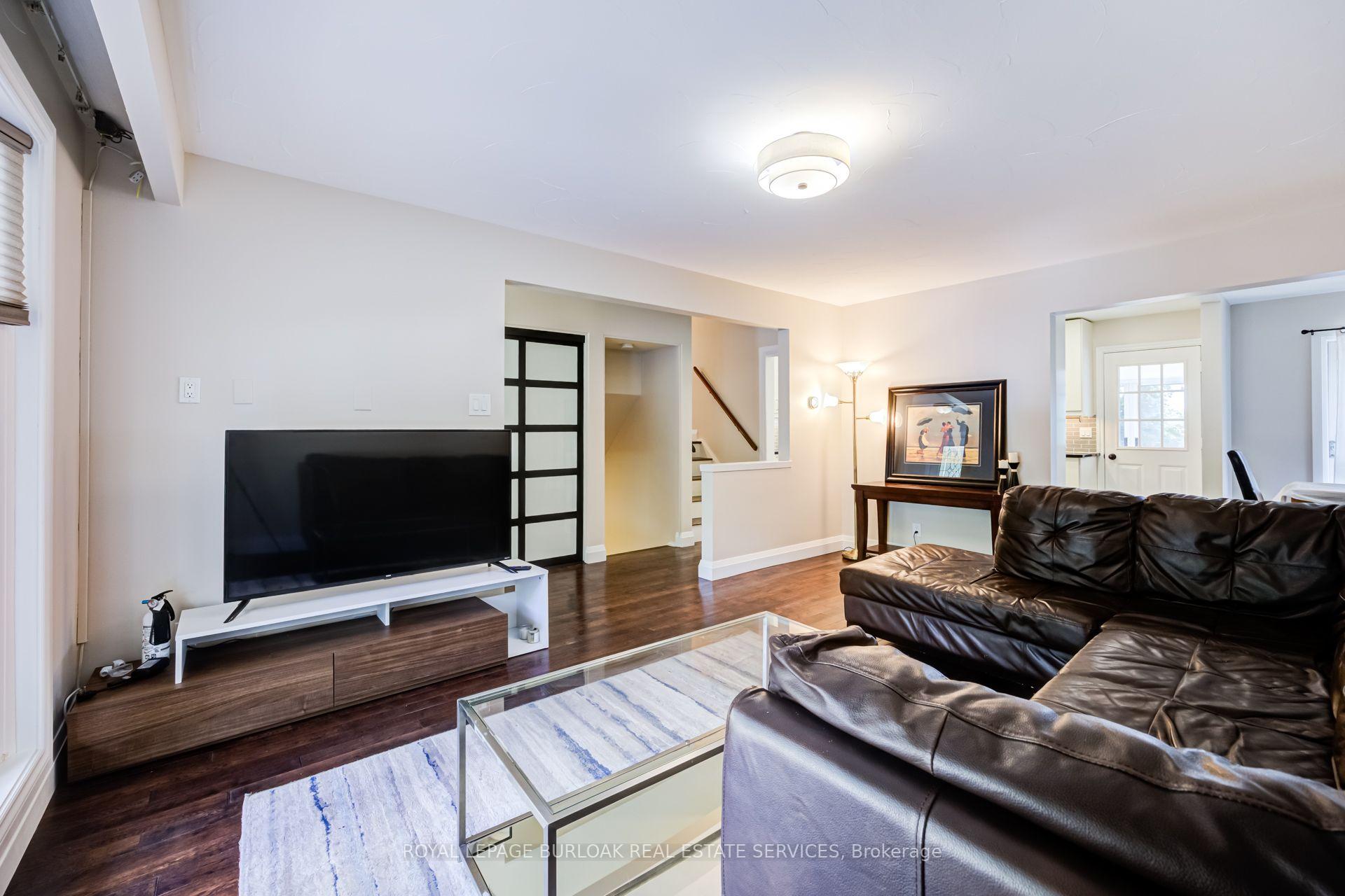 Photo 8 of 2037 Mountain Grove Avenue, Burlington, Brant Hills — HOMEH