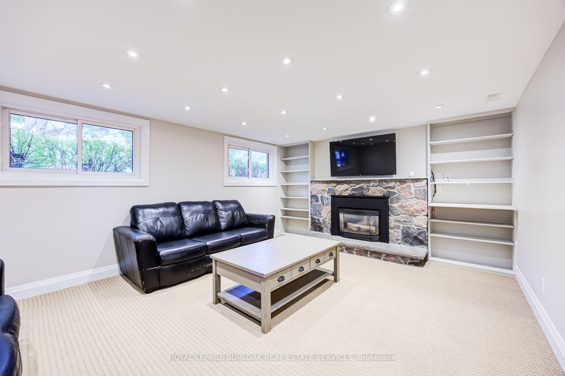 Photo 22 of 2037 Mountain Grove Avenue, Burlington, Brant Hills — HOMEH